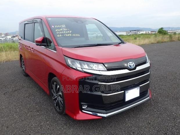 Toyota Noah 2024 Red