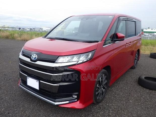 Toyota Noah 2024 Red