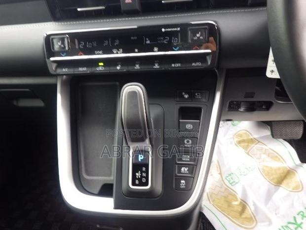 Toyota Noah 2024 Red