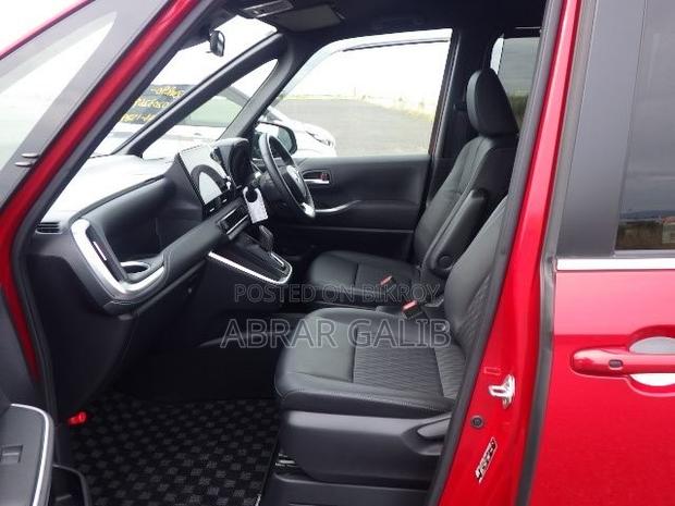 Toyota Noah 2024 Red