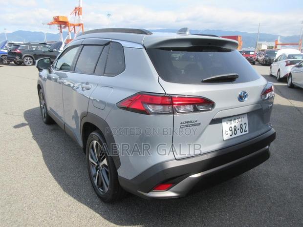 Toyota Corolla Cross 1.8 Hybrid FWD 2022 Gray