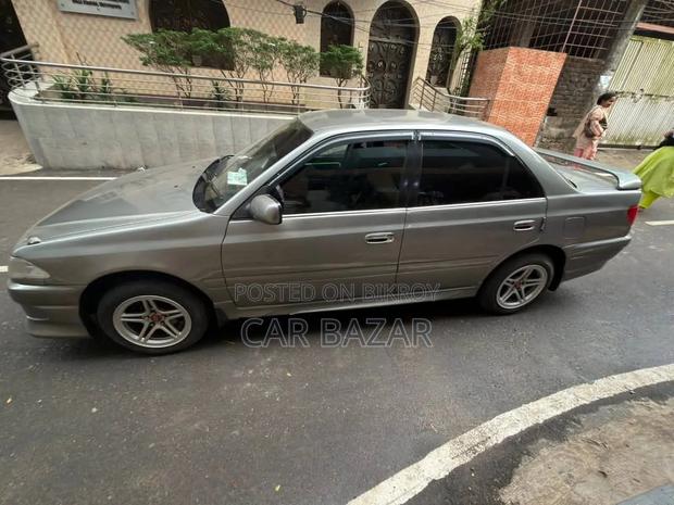 Toyota Carina 1.5 FWD Sedan 1998 Gray