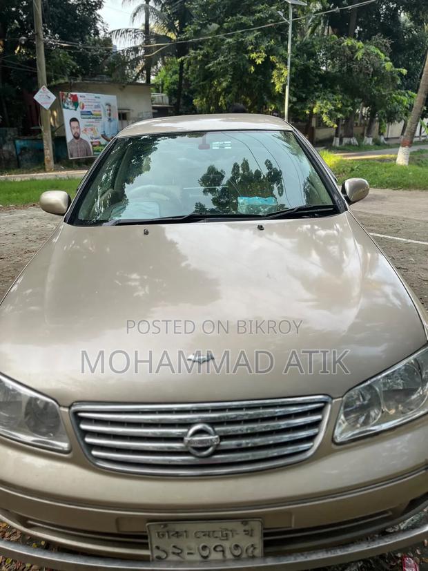 Nissan Sunny 2007 Gold