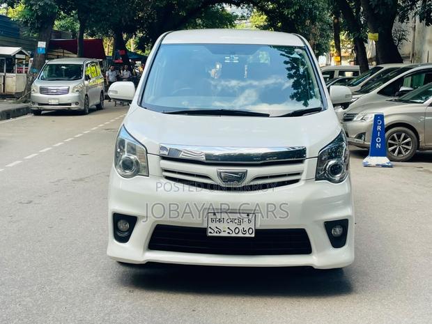 Toyota Noah 2011 Pearl