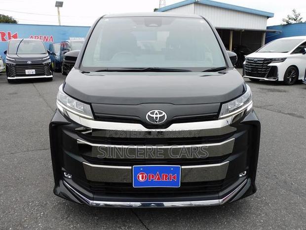 Toyota Noah 2023 Black