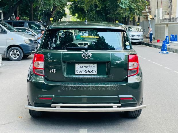 Toyota IST 2011 Green