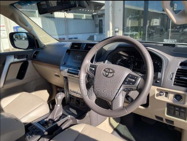 Toyota Land Cruiser Prado 2.7 2022 Pearl
