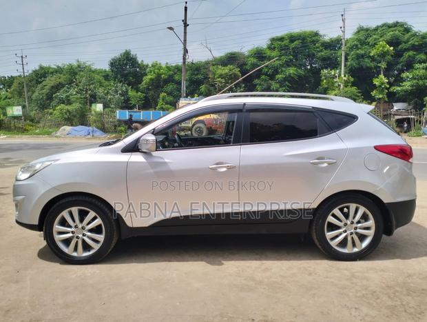 Hyundai Tucson 2011 Silver