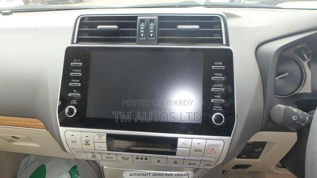 Toyota Land Cruiser Prado 2.7 2022 Pearl