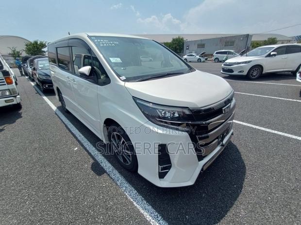 Toyota Noah 2021 Pearl