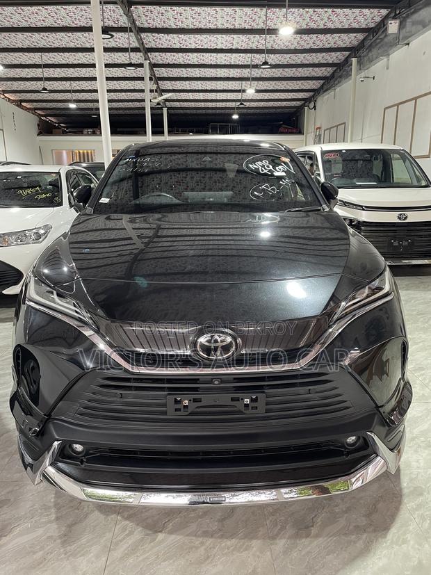 Toyota Harrier 2.0 2021 Black