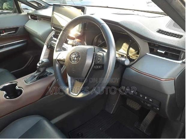 Toyota Harrier 2.0 2021 Black