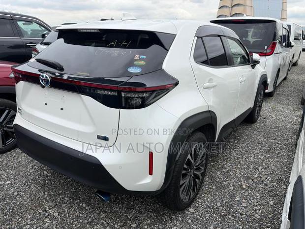 Toyota Yaris Cross 2021 Pearl