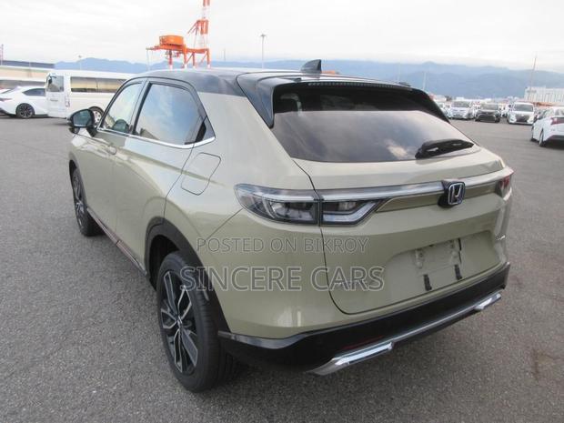 Honda Vezel 2021 Beige