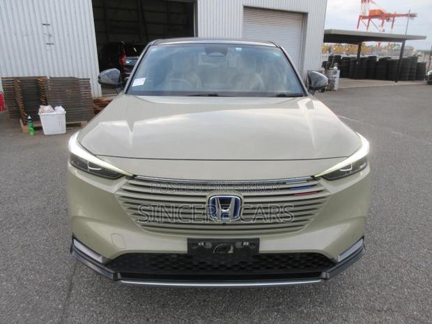 Honda Vezel 2021 Beige