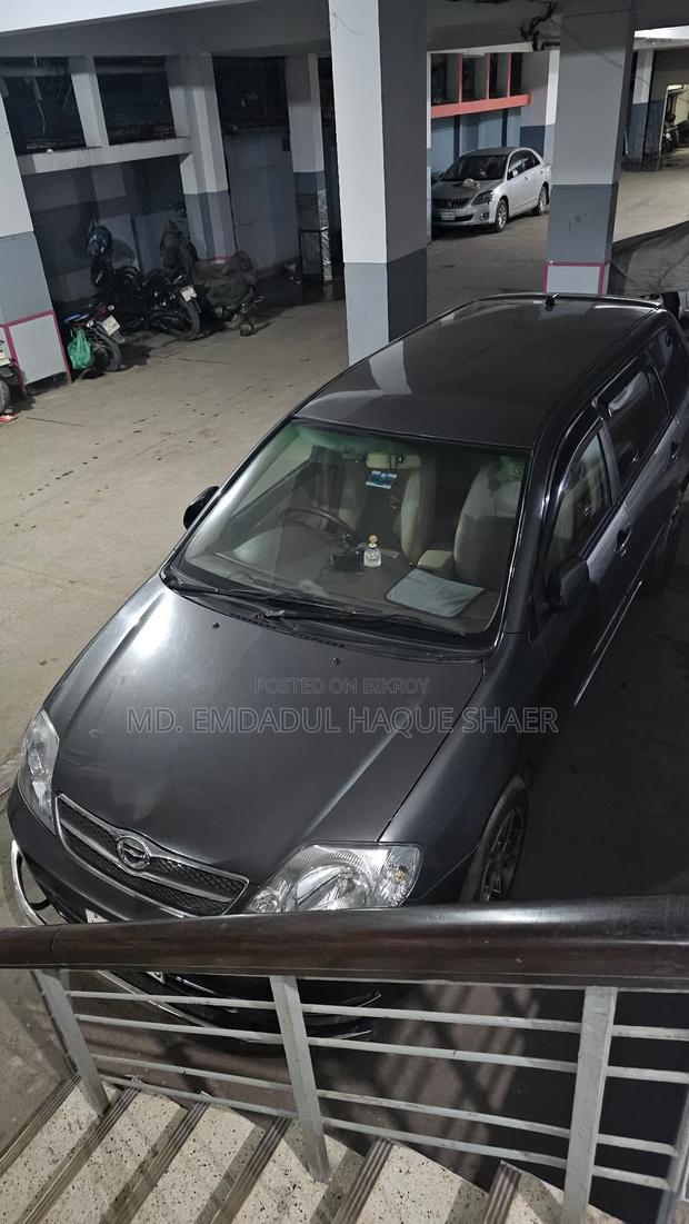 Toyota Corolla Sedan 2004 Silver