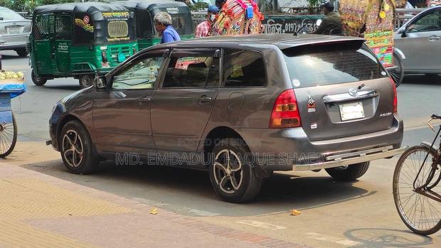 Toyota Corolla Sedan 2004 Silver