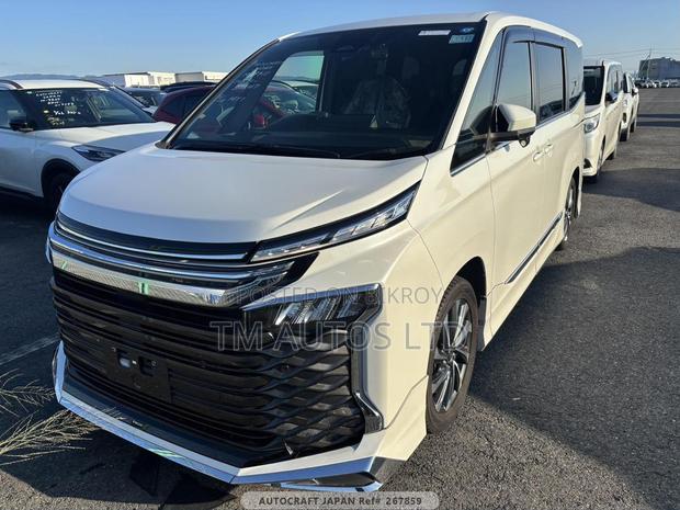 Toyota Voxy Hybrid S-Z 2WD 7-Seater 2023 Pearl
