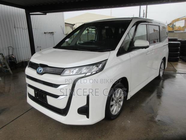 Toyota Noah 2022 Pearl