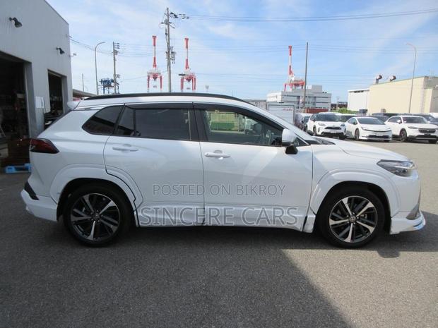 Toyota Corolla Cross 2024 Pearl