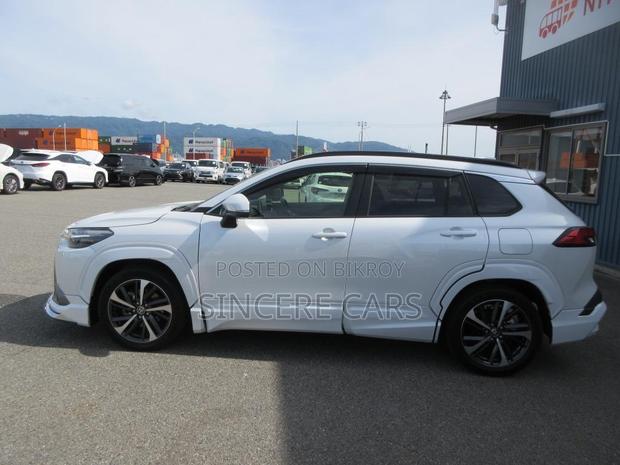 Toyota Corolla Cross 2024 Pearl