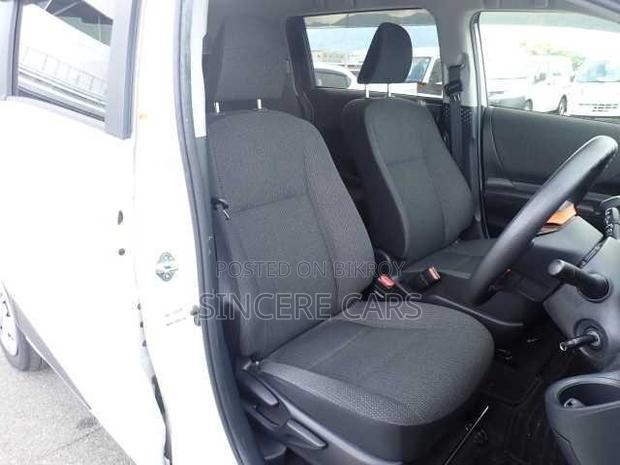 Toyota Sienta 2021 Pearl