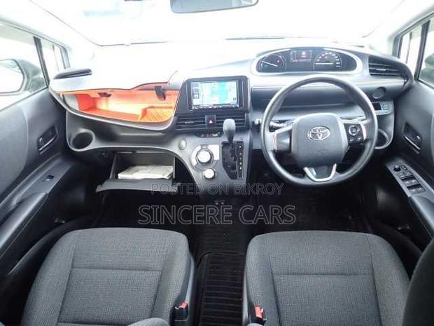 Toyota Sienta 2021 Pearl