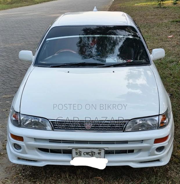 Toyota Corolla 1.3 Sedan 1993 White