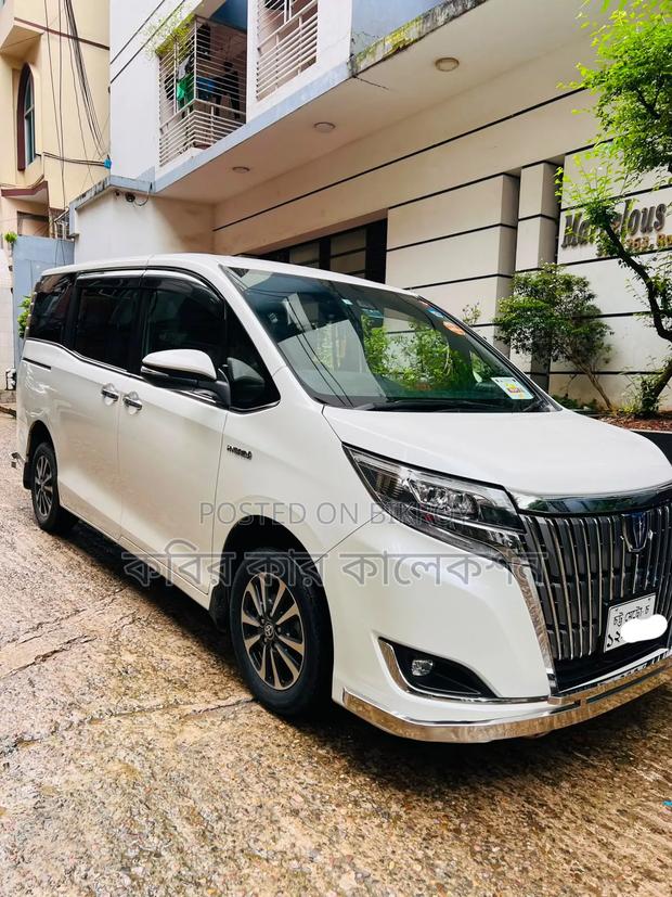 Toyota Esquire 2019 Pearl