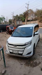Toyota Noah 2015 Pearl for sale