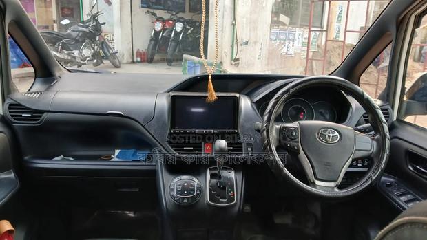 Toyota Noah 2015 Pearl
