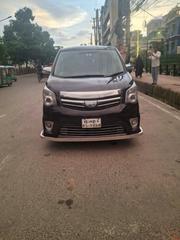 Toyota Noah 2012 Black for sale