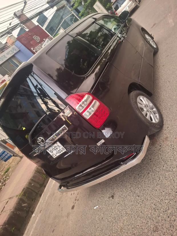 Toyota Noah 2012 Black