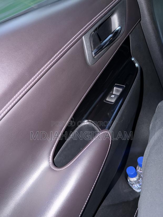 Toyota Harrier 2.0 2016 Pearl