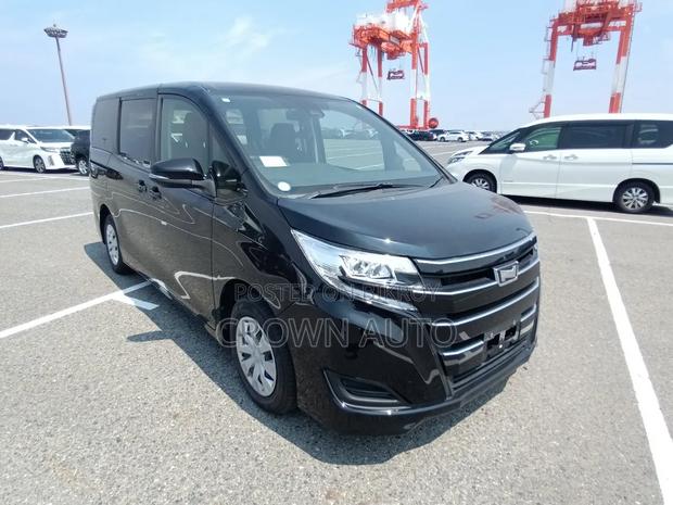 Toyota Noah 2.0 FWD (8 Seater) 2021 Black