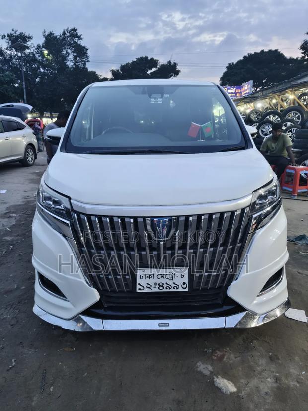Toyota Noah 2018 White