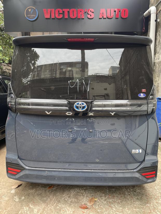 Toyota Voxy Hybrid S-Z 2WD 7-Seater 2025 Gray
