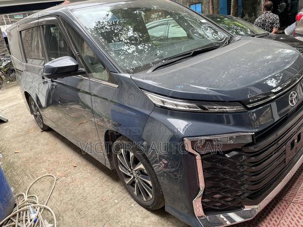 Toyota Voxy Hybrid S-Z 2WD 7-Seater 2025 Gray