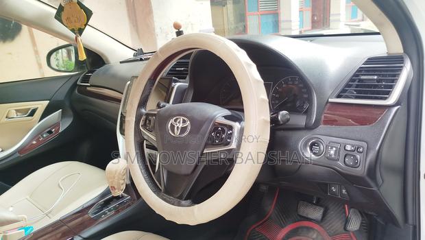 Toyota Premio 2016 Pearl