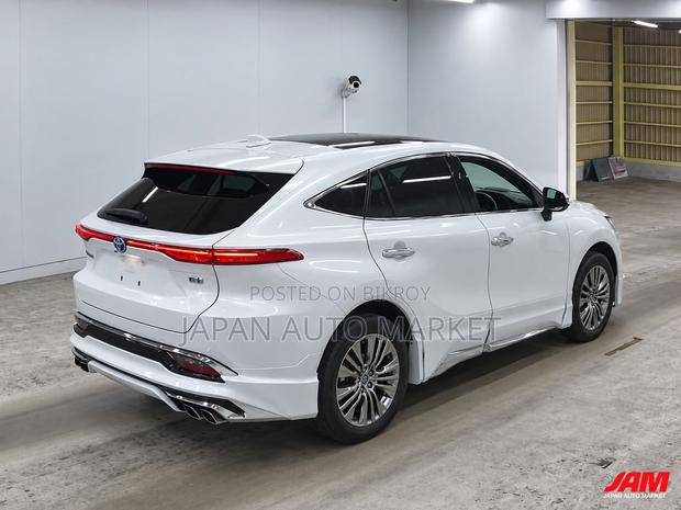 Toyota Harrier Hybrid Z 2023 Pearl