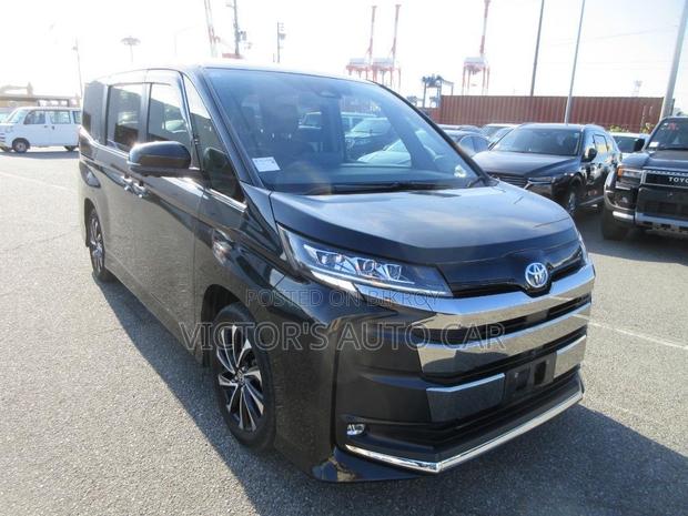 Toyota Noah 2023 Black