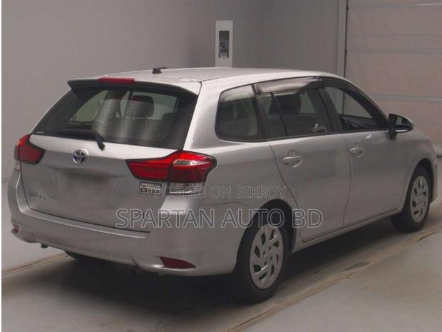 Toyota Corolla Fielder 2021 Silver