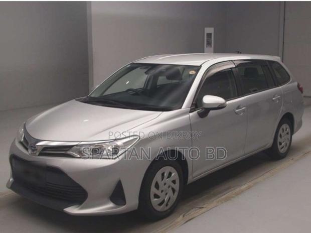 Toyota Corolla Fielder 2021 Silver