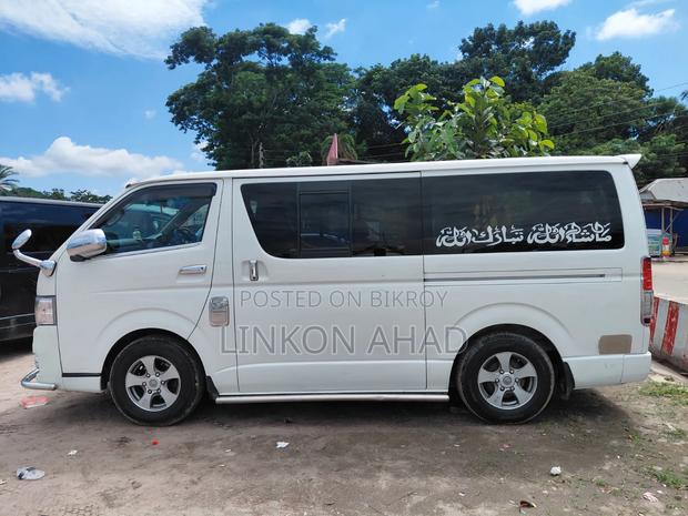 Toyota Toyoace 2011 Pearl