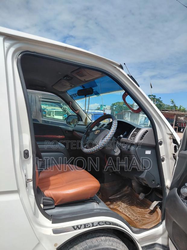 Toyota Toyoace 2011 Pearl