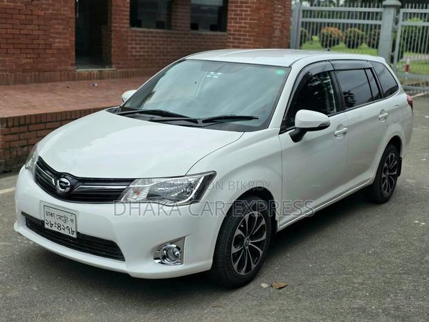 Toyota Corolla 2012 White