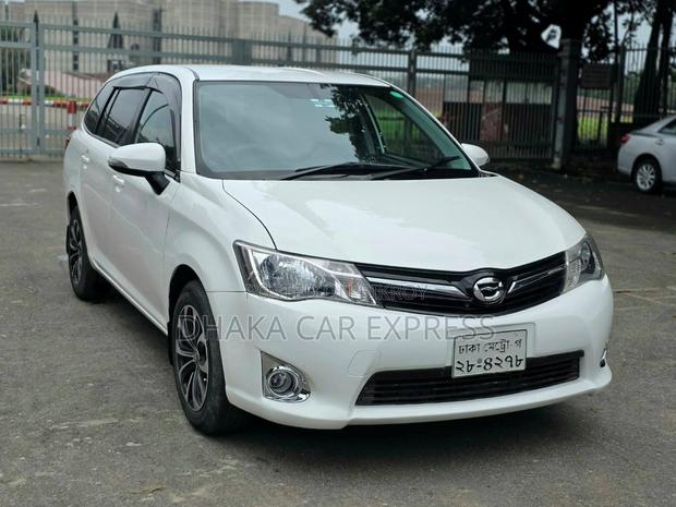 Toyota Corolla 2012 White