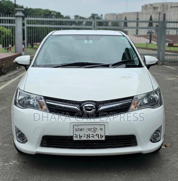 Toyota Corolla 2012 White