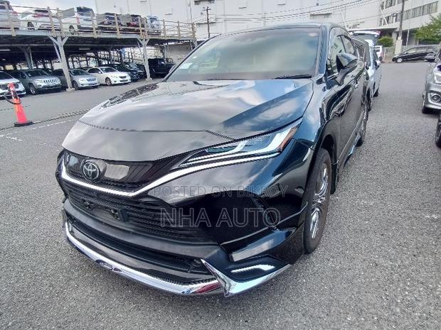 Toyota Harrier 2.0 2021 Black