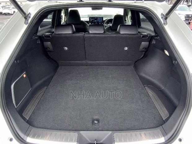 Toyota Harrier 2.0 2021 Pearl